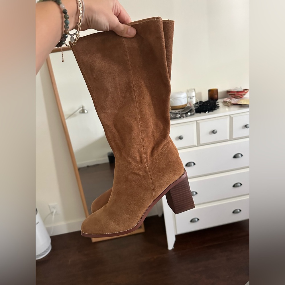 Crown Vintage Brown Suede Leather Tall Boots 👢